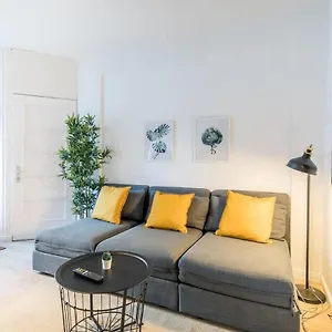 Cosy 2-room In Urban Location Hamburg